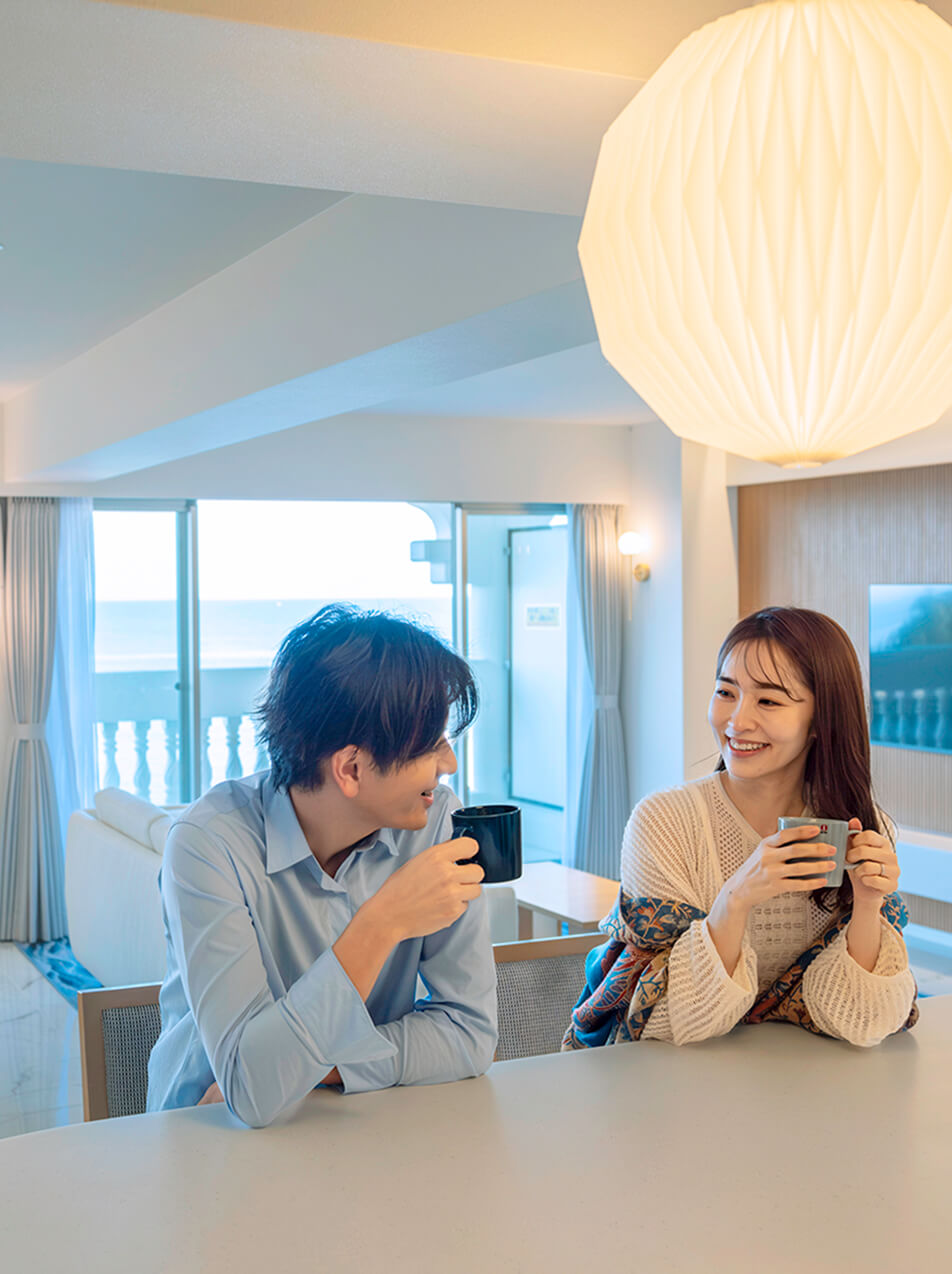 客室内でくつろぐ様子