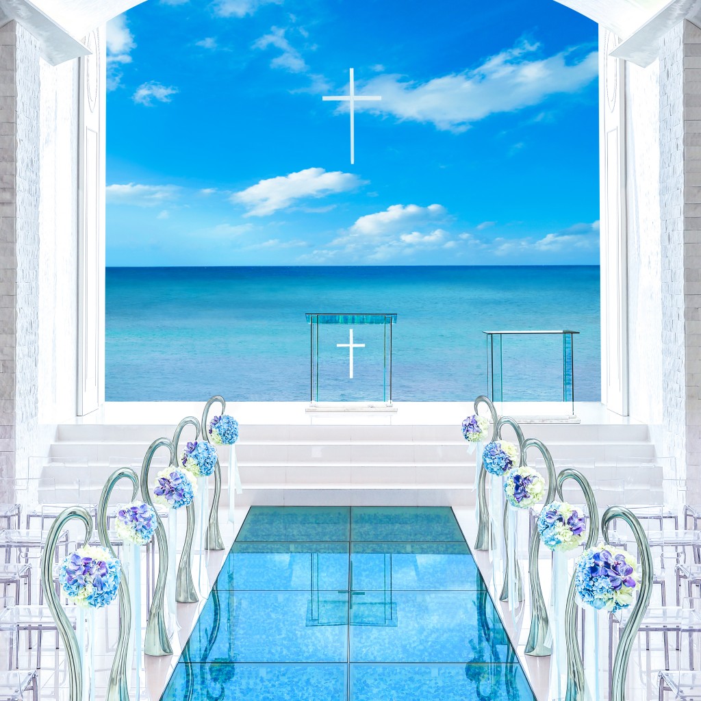 リベーラ教会 琉球ガラス煌めくチャペルが一新 Tutuリゾートウエディング沖縄